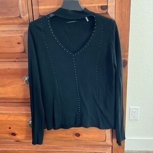 T Tahari black V-neck sweater, size small.